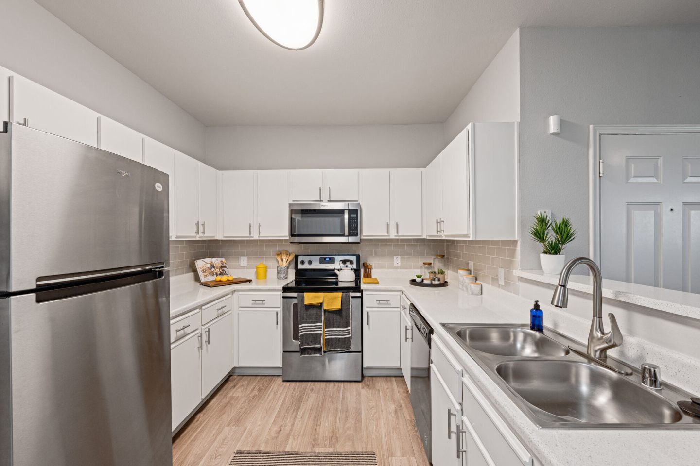 Oak Grove Apartments Image 6