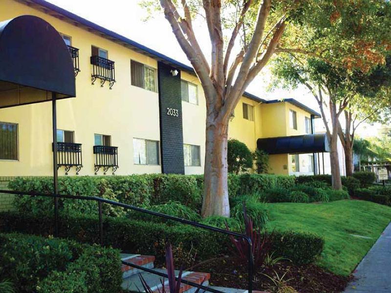 Woodside Place Apartments Image 7
