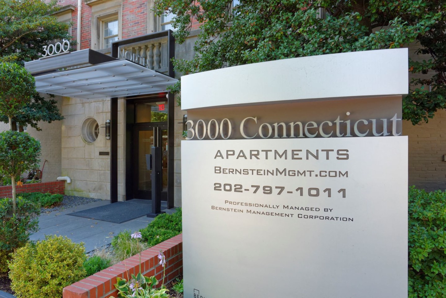 Cathedral Mansions Image 20