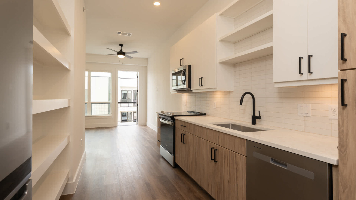 Lyle Apartments Image 7