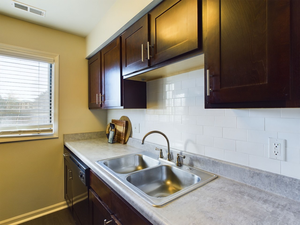 Northlake Village Apartments Image 17