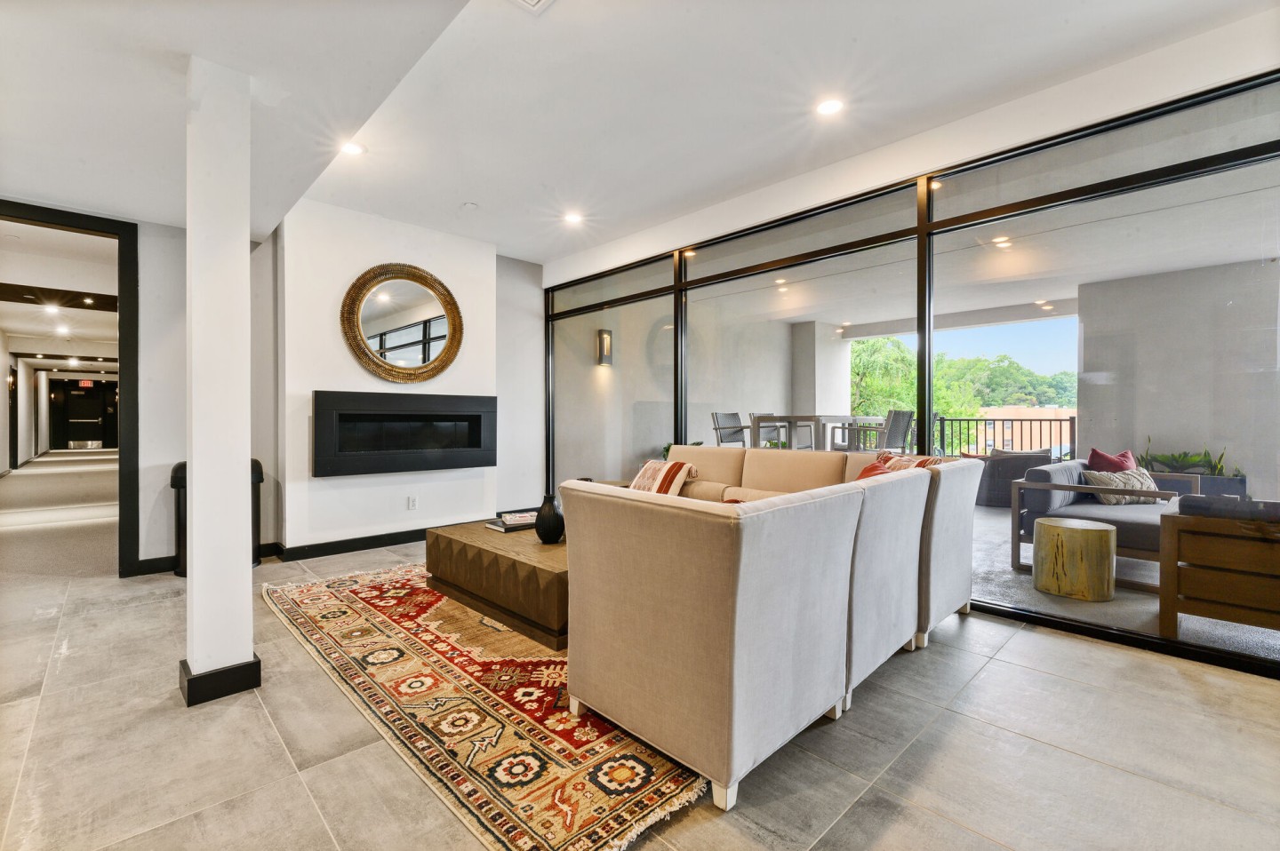 30 Lancaster Image 17