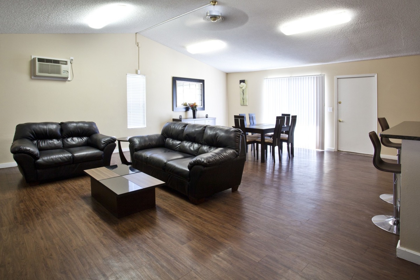 Tower Apartments Image 7
