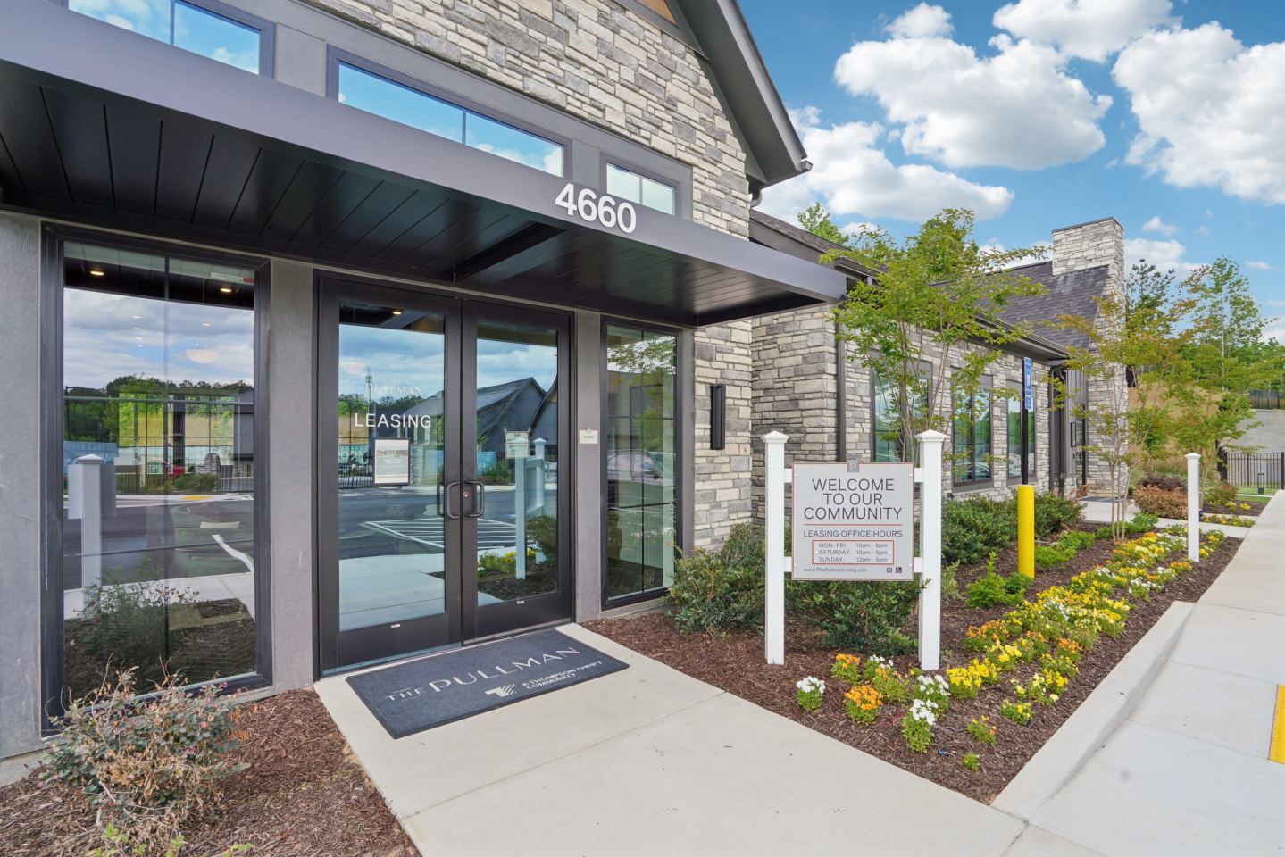 The Pullman Luxury Apartment Homes Image 78