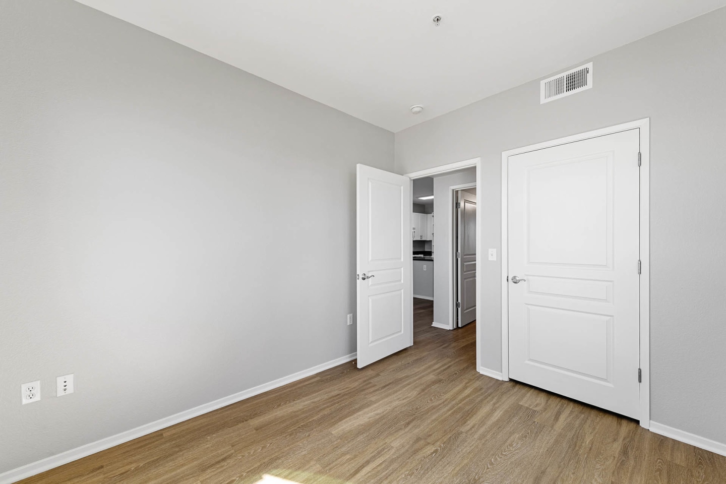 K Street Flats - Student Housing Image 5