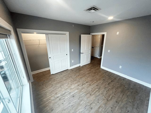 945 Kenmore Avenue Image 13