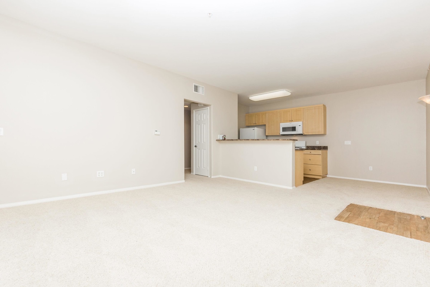 Laurel Vista Apartment Homes Image 23