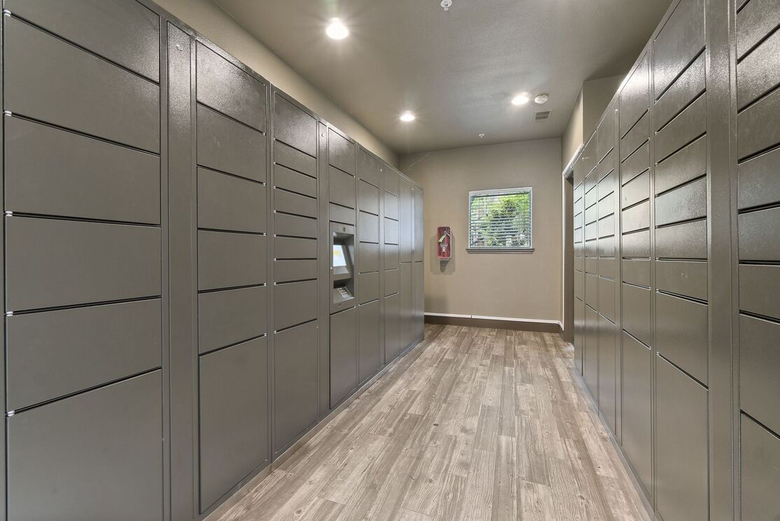 Larkin Apartment Homes Image 22