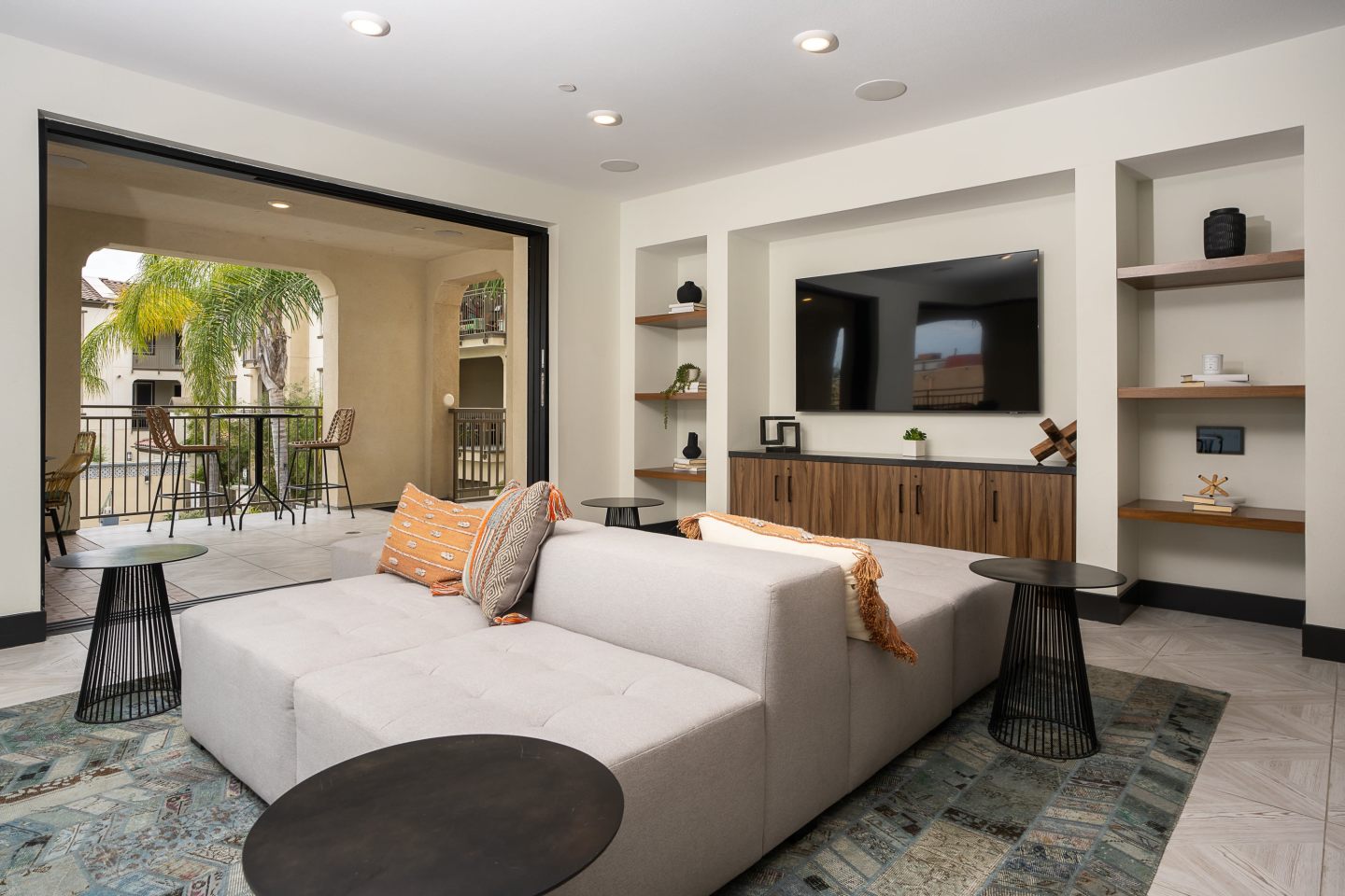 Los Alamitos Luxury Apartments Image 28