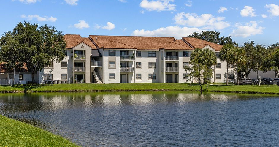 La Vue at Emerald Pointe Image 16