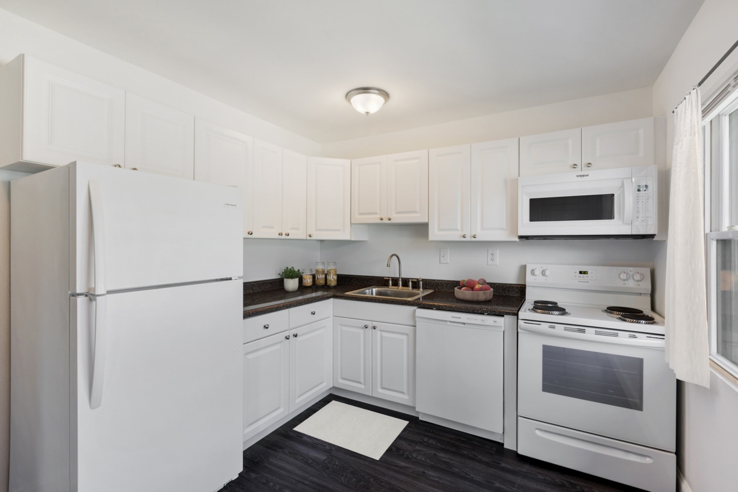 Westgate Village Apartments Image 4