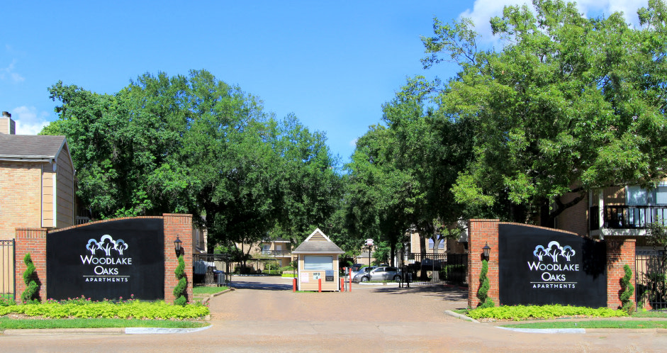 Woodlake Oaks Image 25