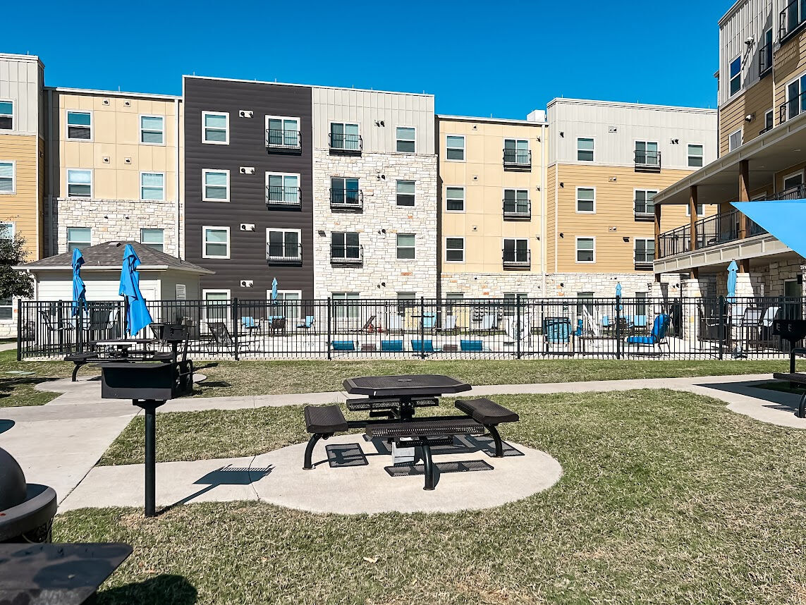 Sansom Pointe Apartments - Senior and Affordable Housing Image 1