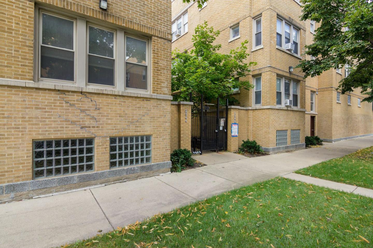 4433 West Fullerton Avenue Image 23
