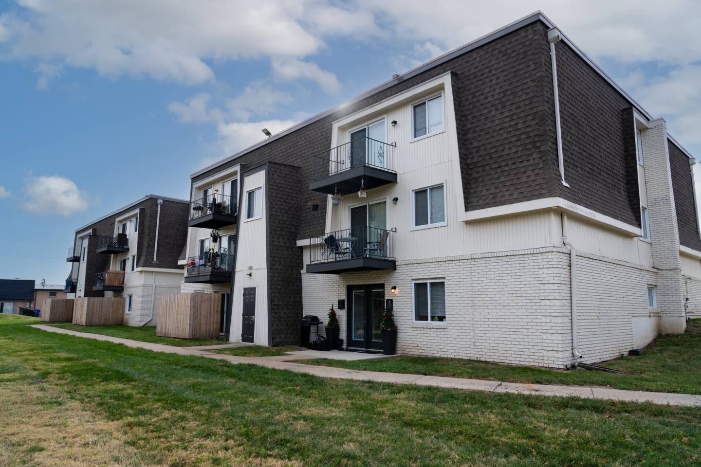 The Parks Apartments off Main Image 4