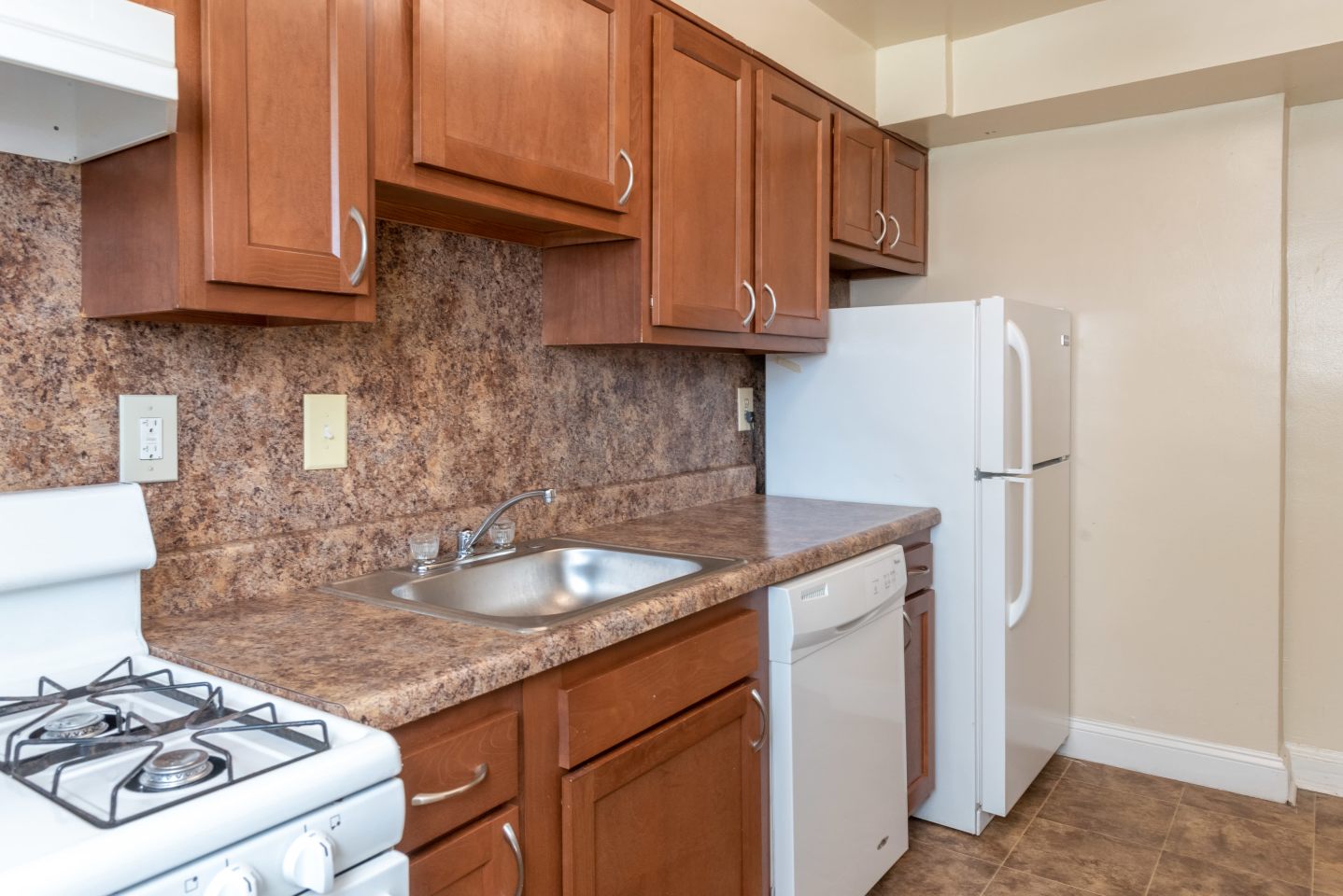 Hamilton Manor - Affordable Housing Image 7