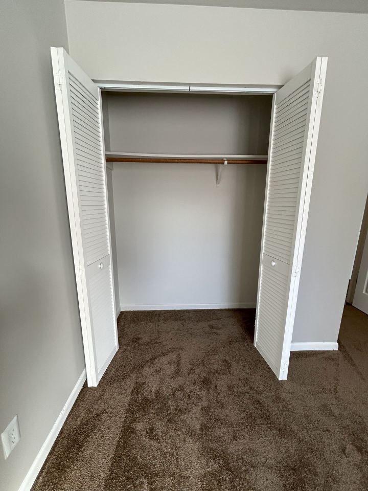 Hillcrest Apartments Image 8