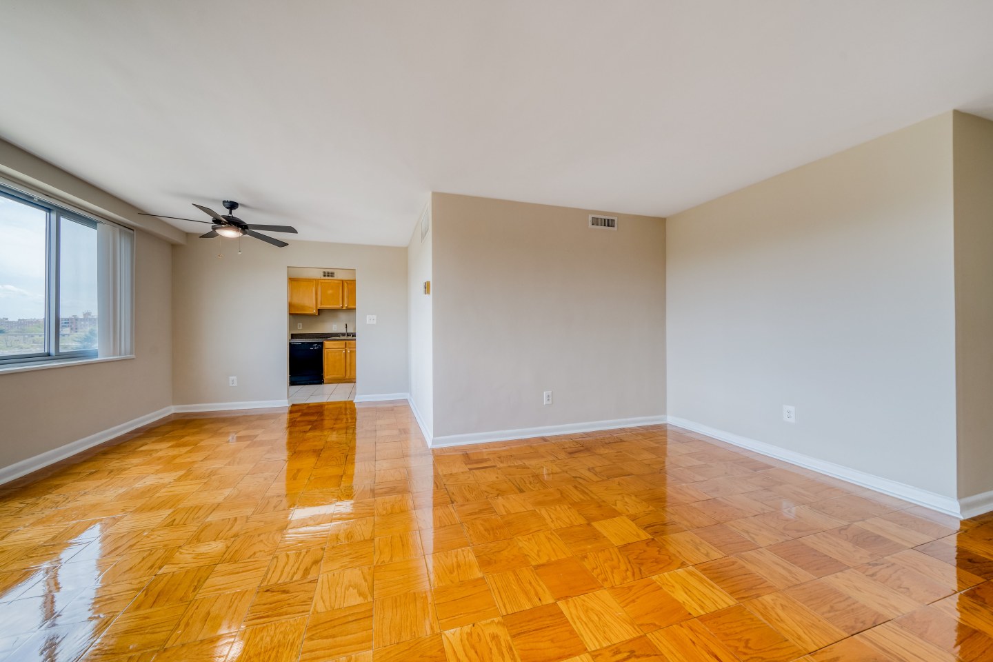 8600 Apartments Image 12