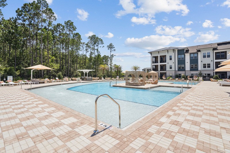 Tropia Luxury Apartments Image 23
