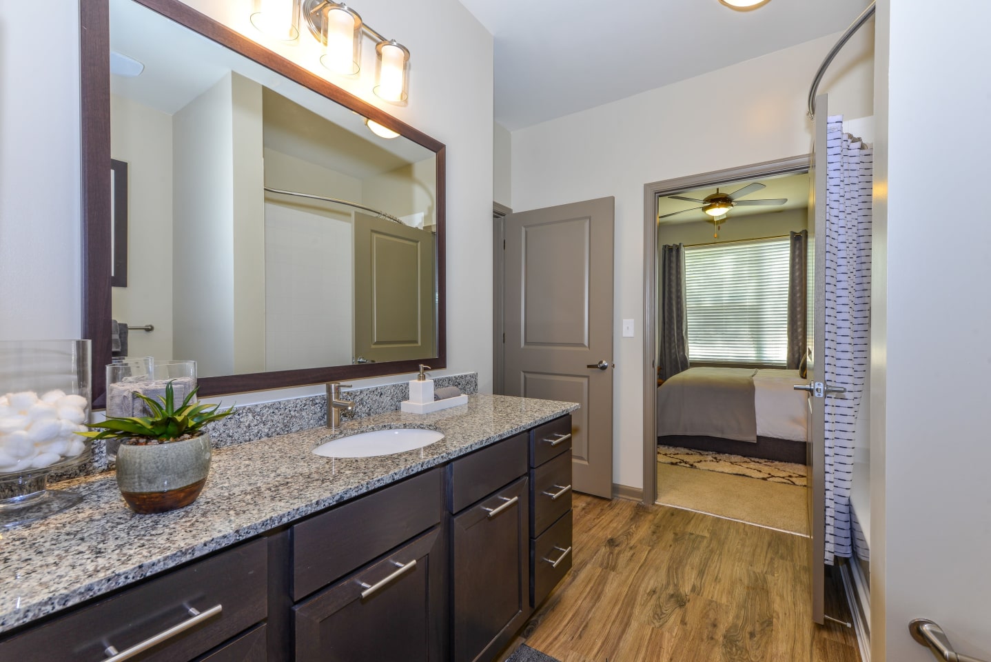 1760 Apartment Homes Image 16