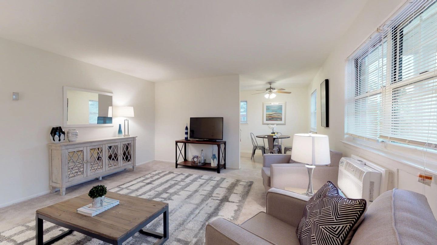 Whitehall Apartments Image 4