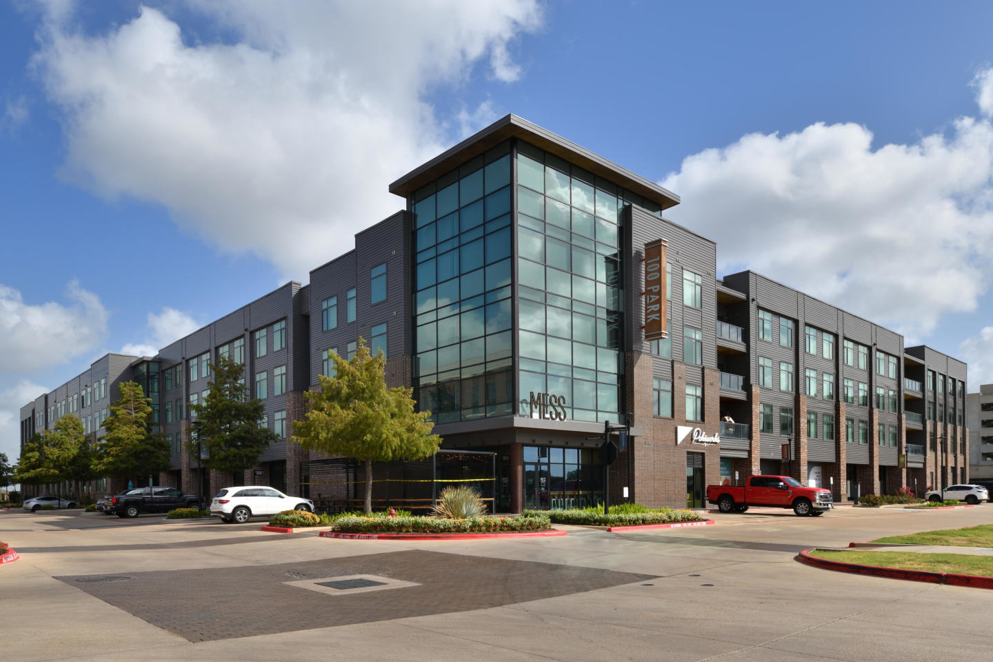100 Park Image 29