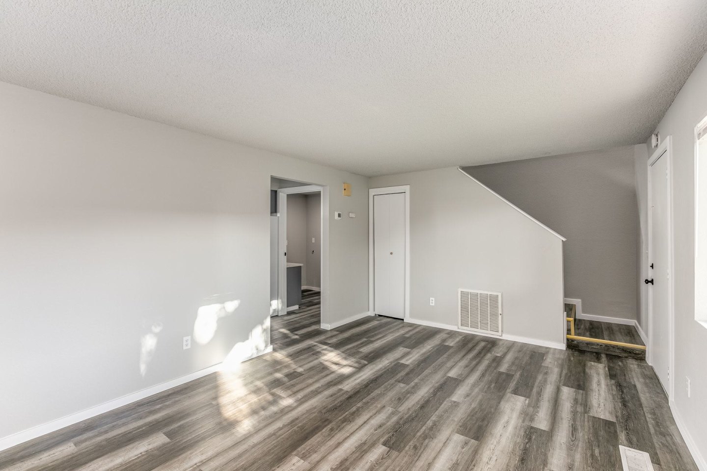 Heritage Manor Image 3