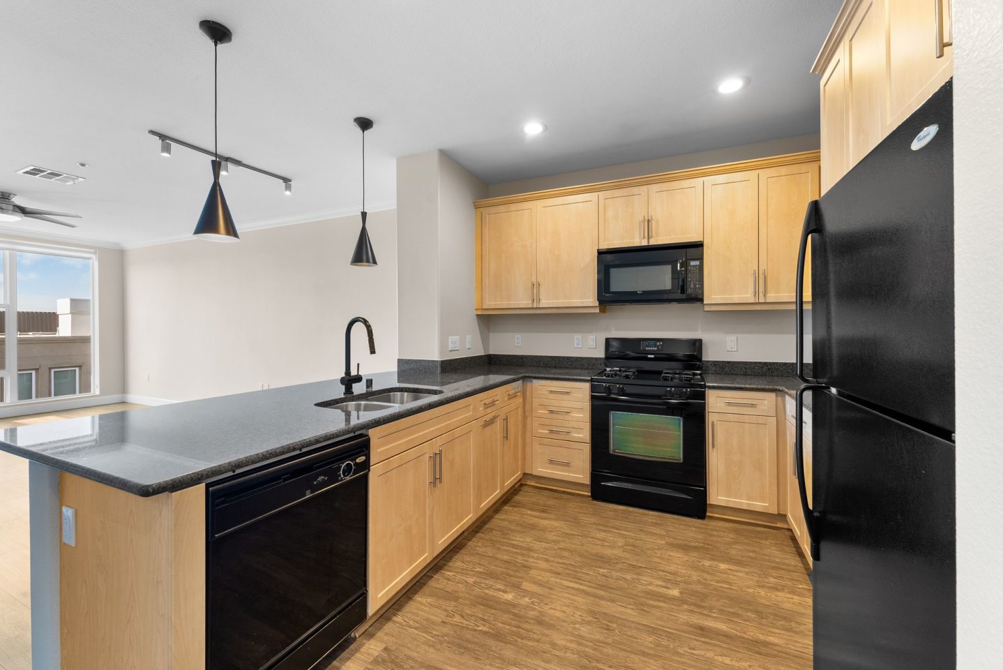 Stadium House Apartments Image 92