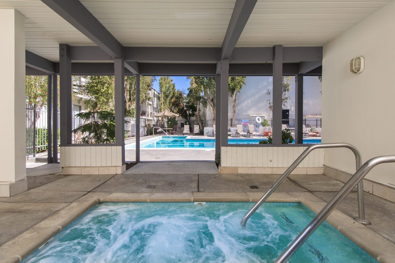 Tarzana Springs Image 6