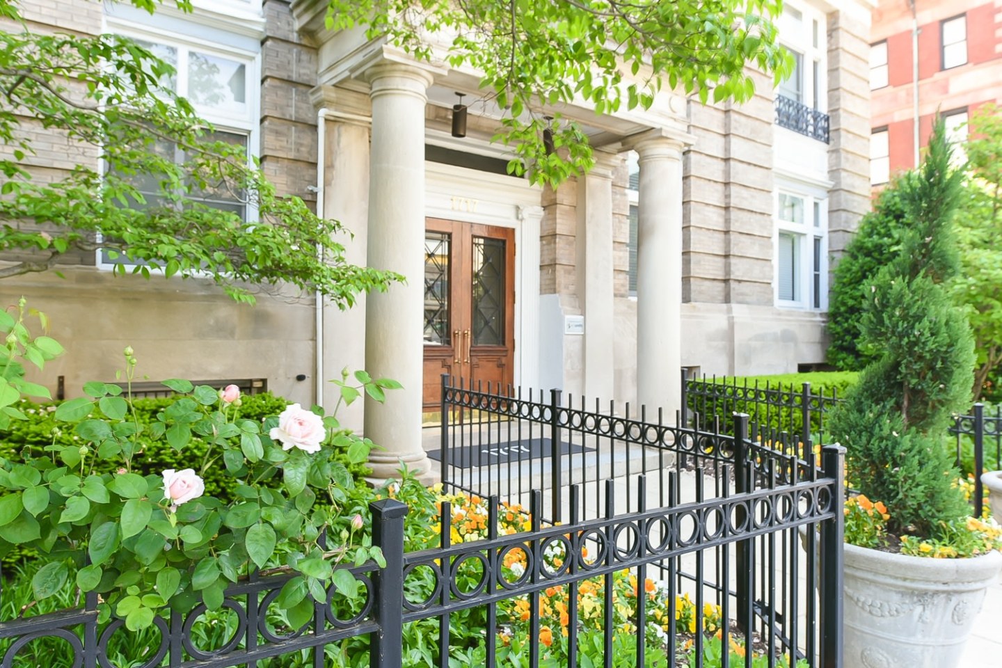 Dupont Apartments Image 1