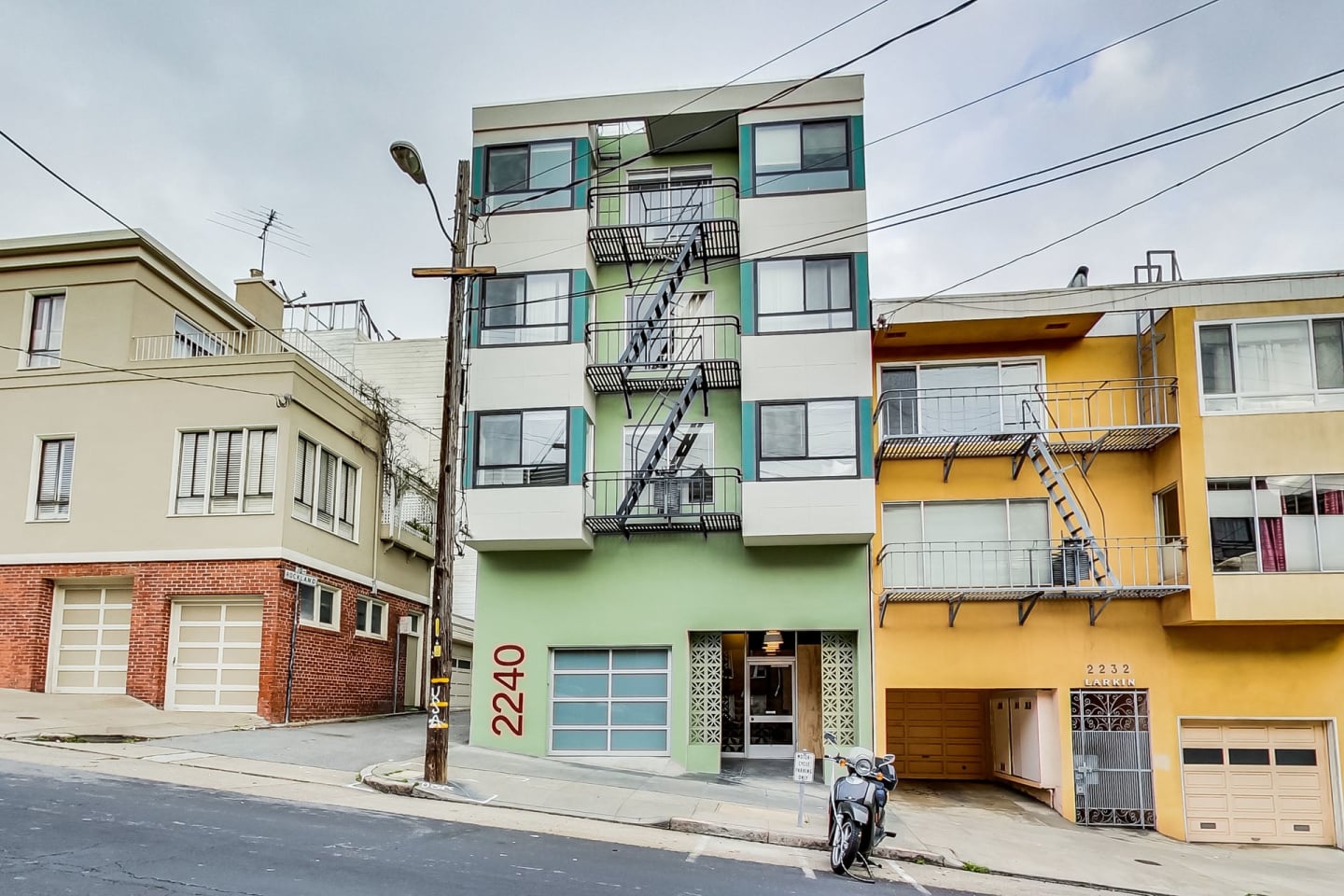 2240 LARKIN Street Image 10