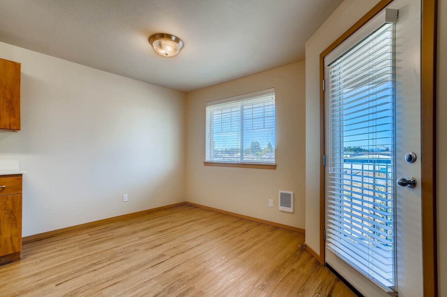Fountain Village Apartment Homes Image 6