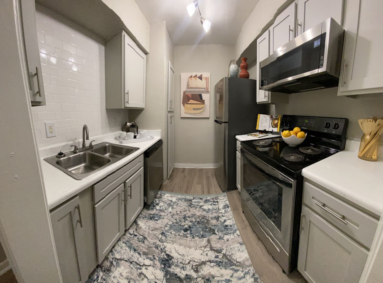 Pineview Terrace Image 1