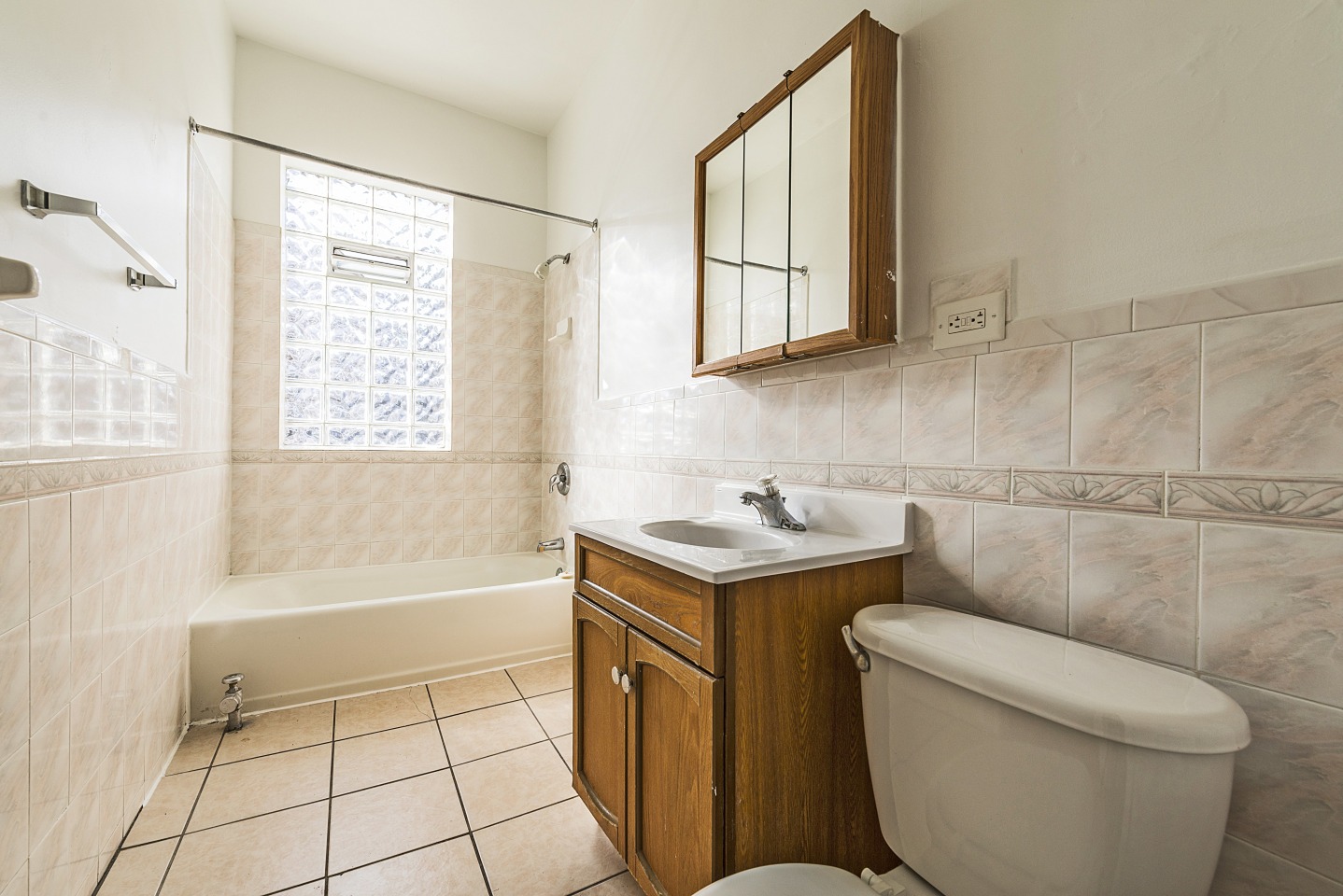 7620 S Coles Image 7