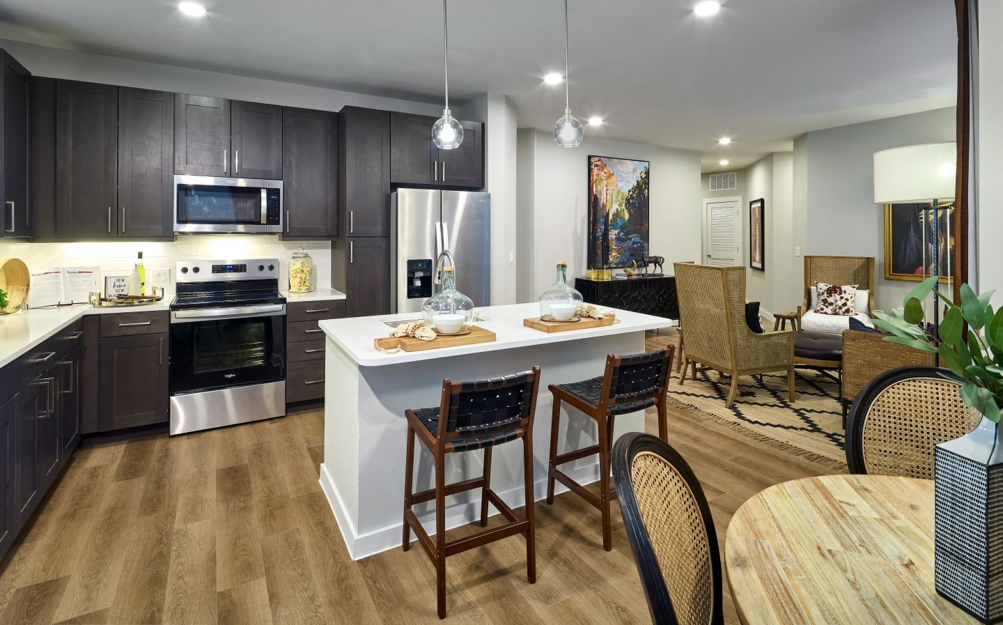 Avenida Carrollton Age 55+ Apartment Homes Image 7