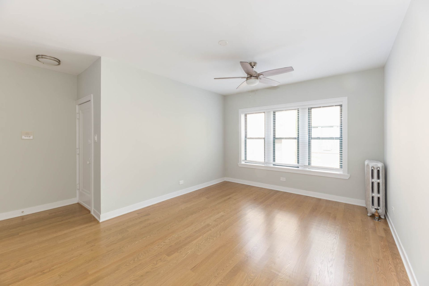 4837 North Wolcott Ave. Apt. Image 3