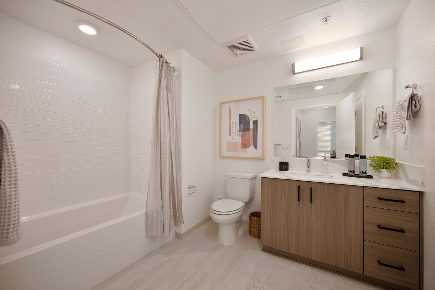Halcyon Apartments Image 86
