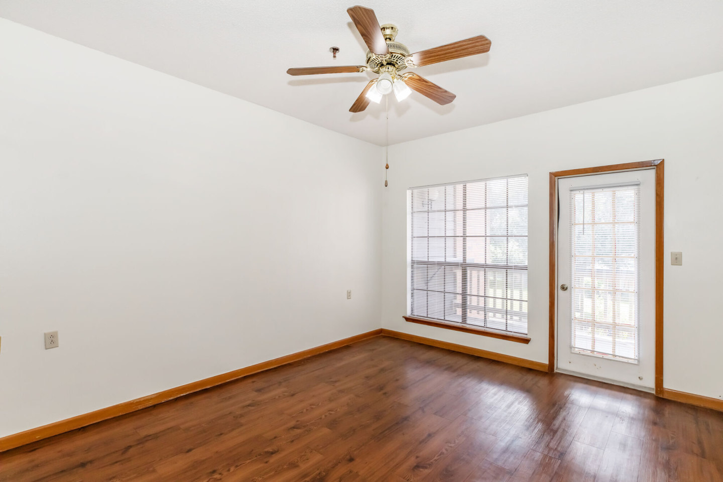 Encino Luxury Apartments Image 30