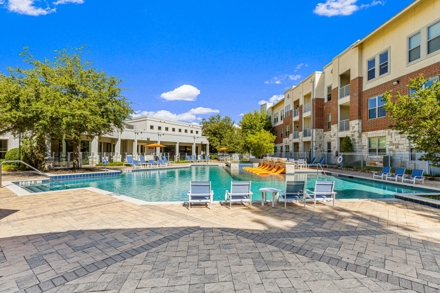 Bell Gateway Village Image 47
