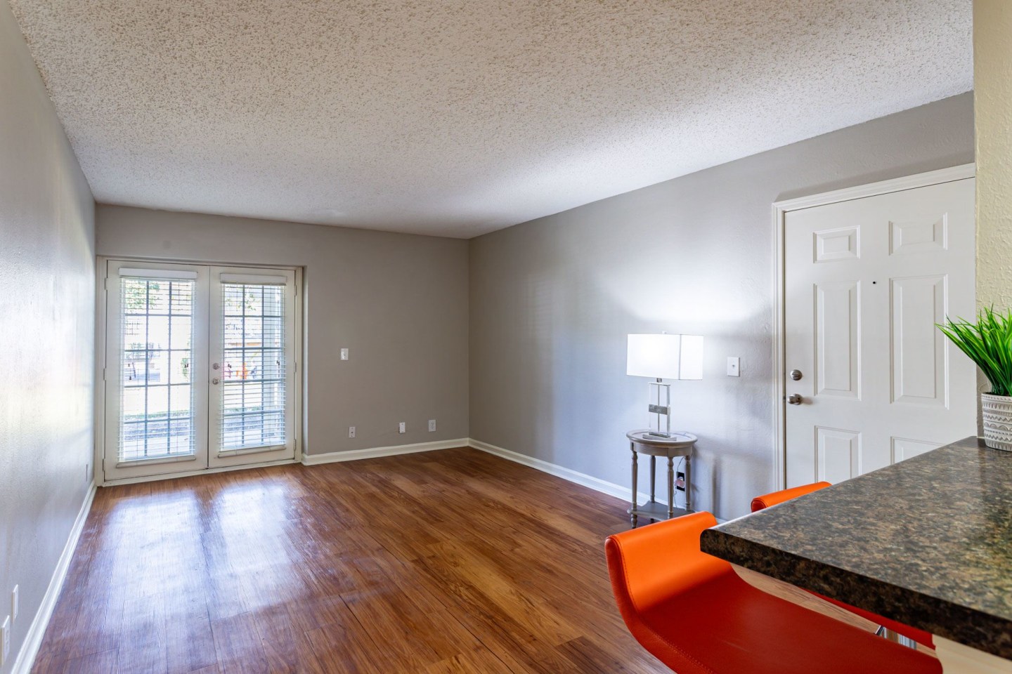 865 Bellevue Image 14