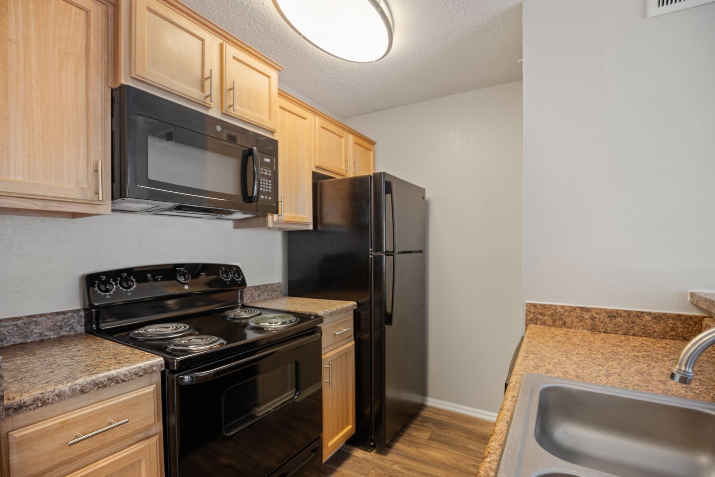 Sommerset Place Apartments Image 9
