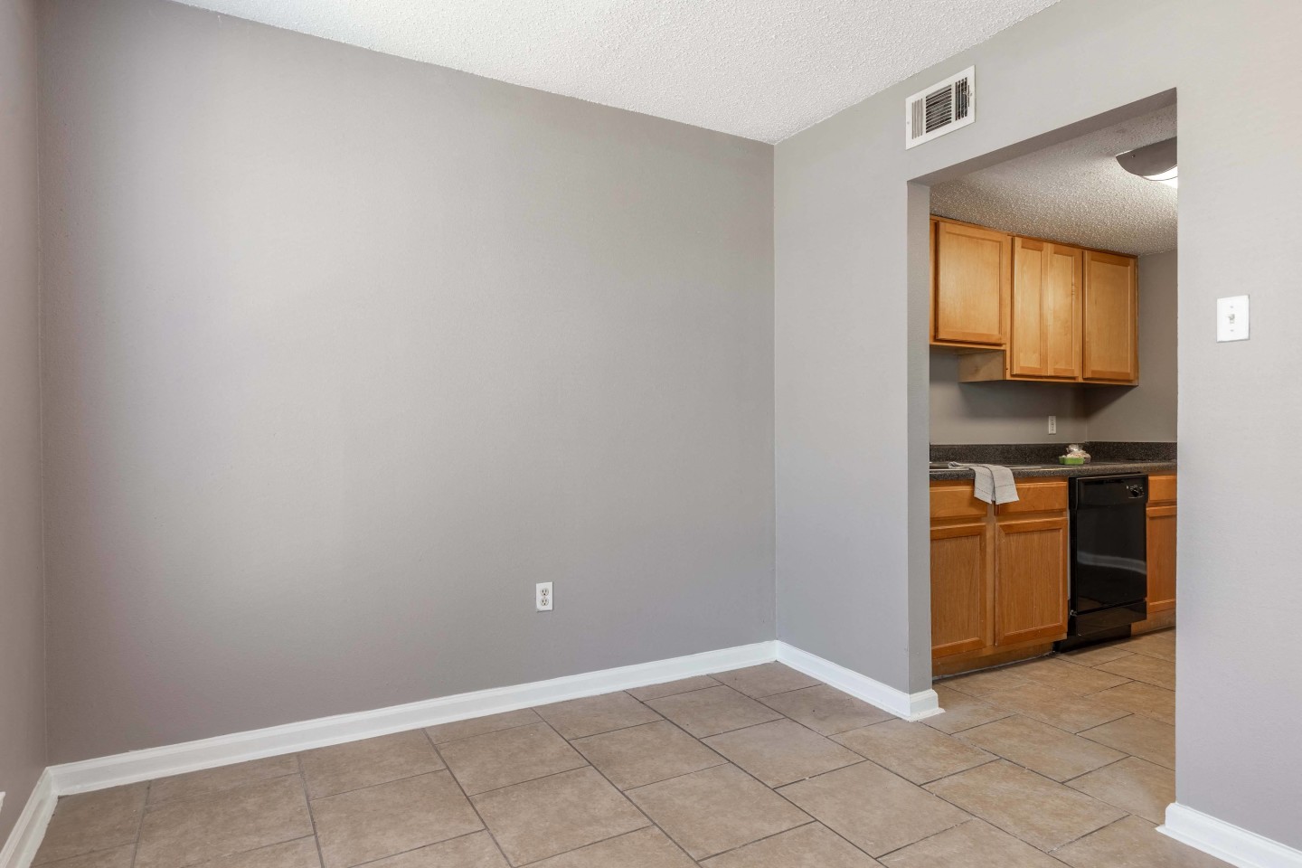 Westchase Apartments Image 12