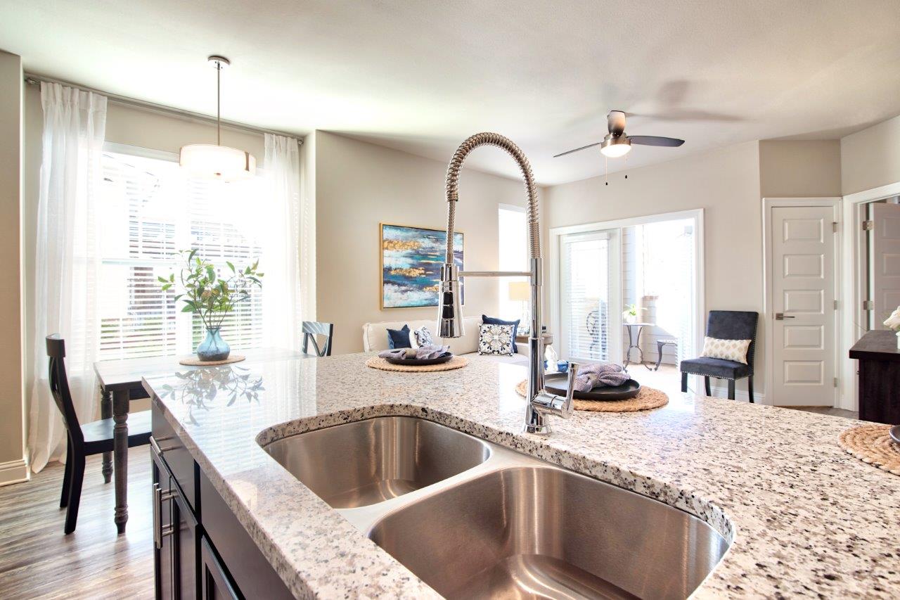 Silver Oaks Image 29