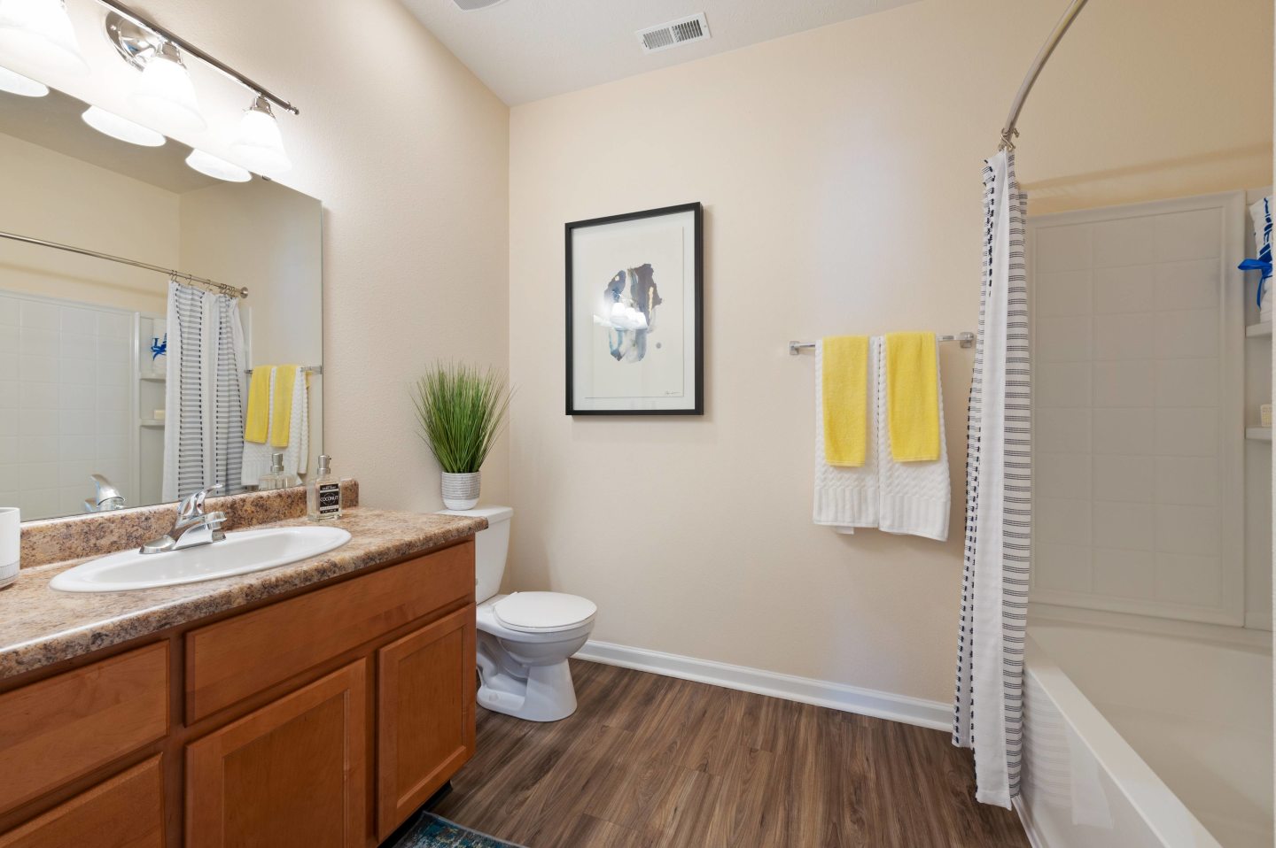 Hartshire Lakes Apartments Image 8