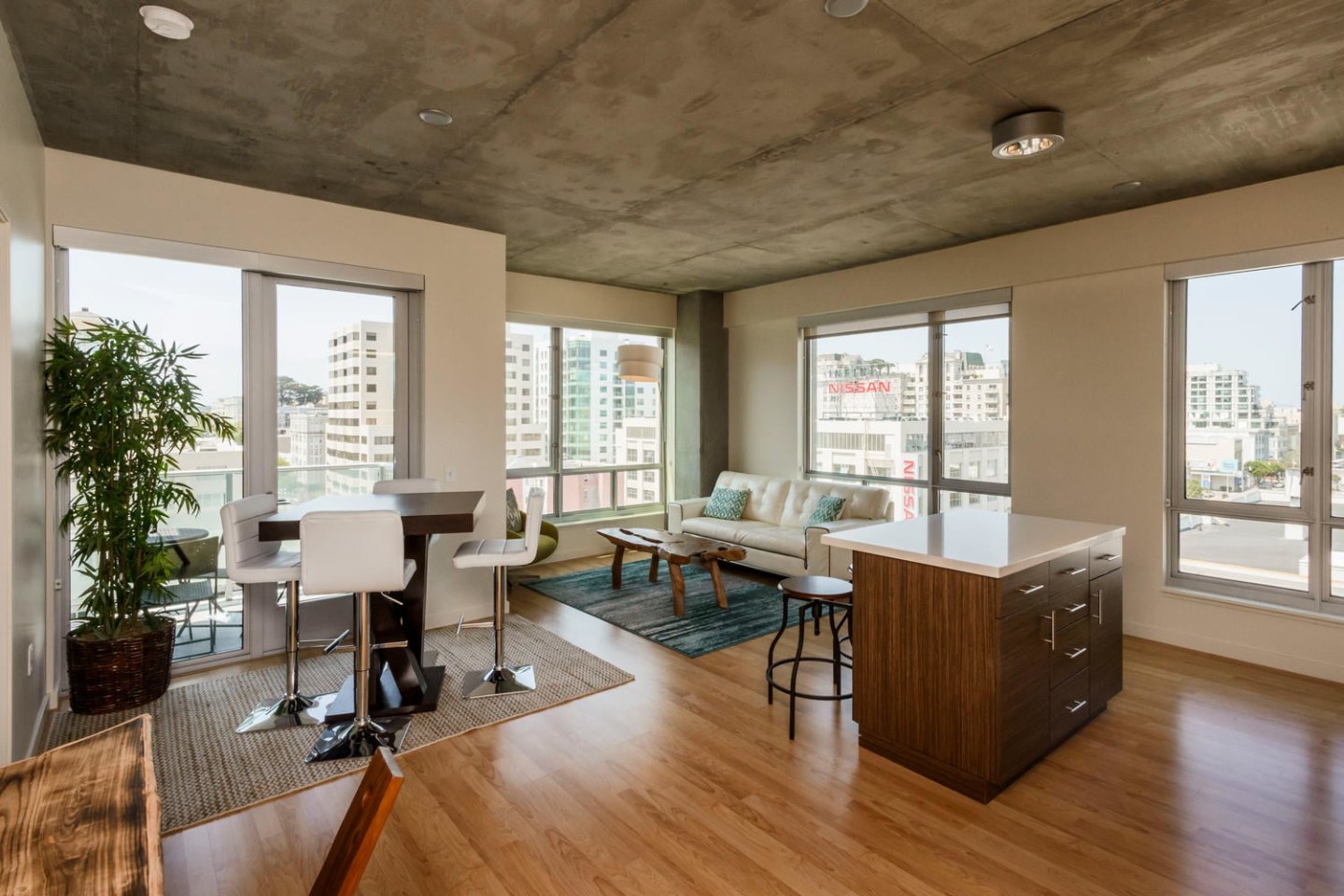 Etta Apartments Image 7
