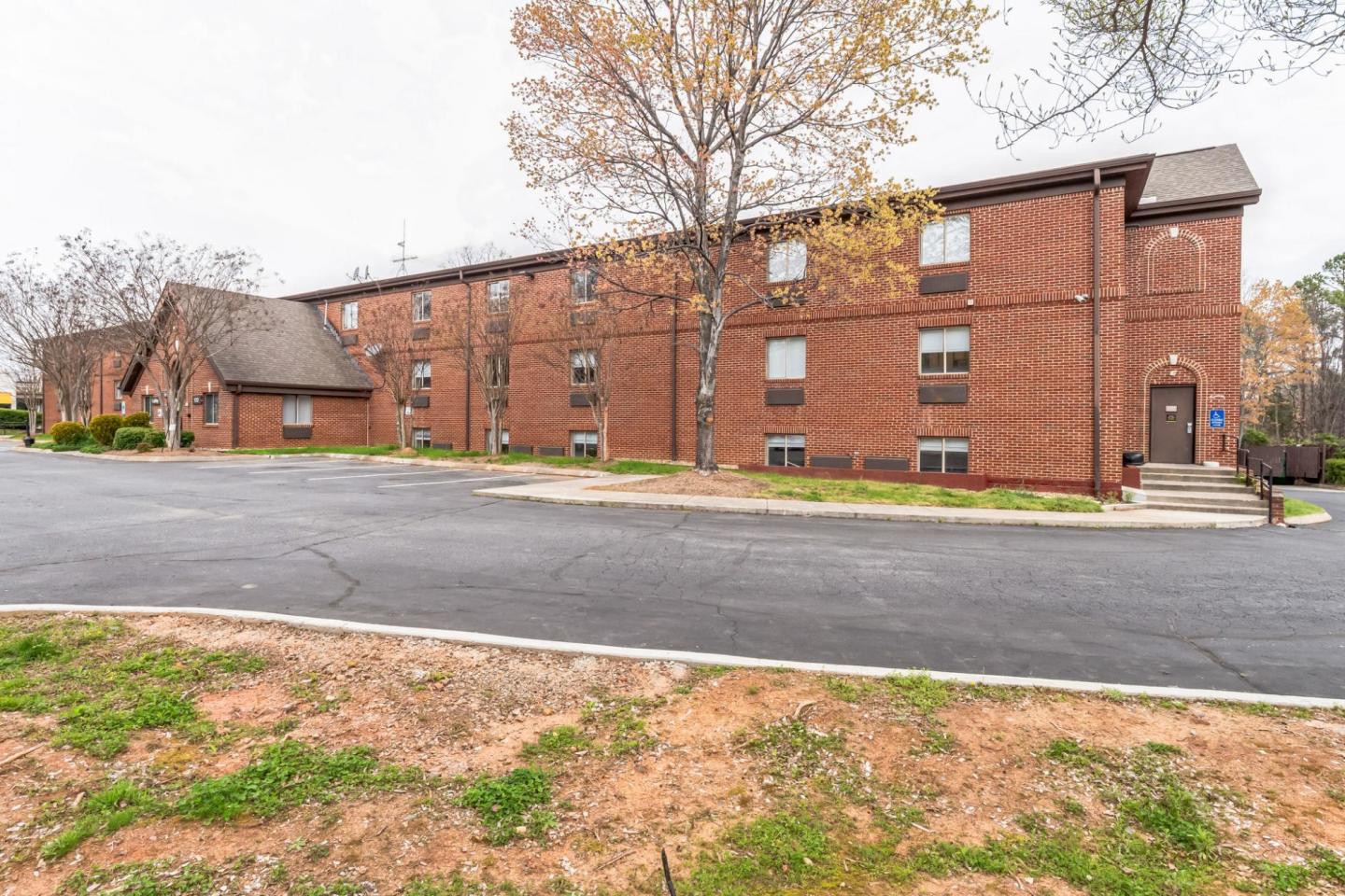 Vivo Living Charlotte University Image 8