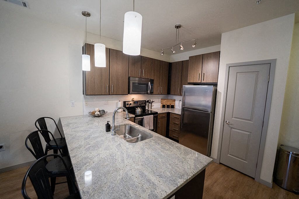 Line 28 at LoHi Apartments Image 34