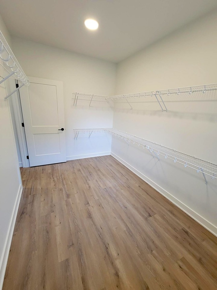 Vanguard Villas Image 16