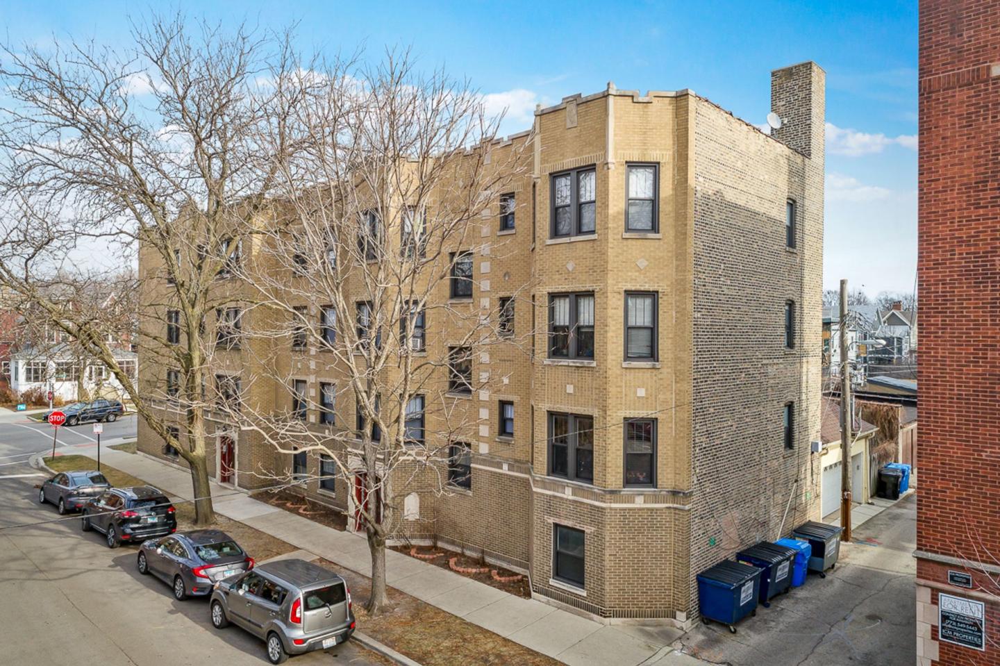 4547-57 N Leavitt Image 1