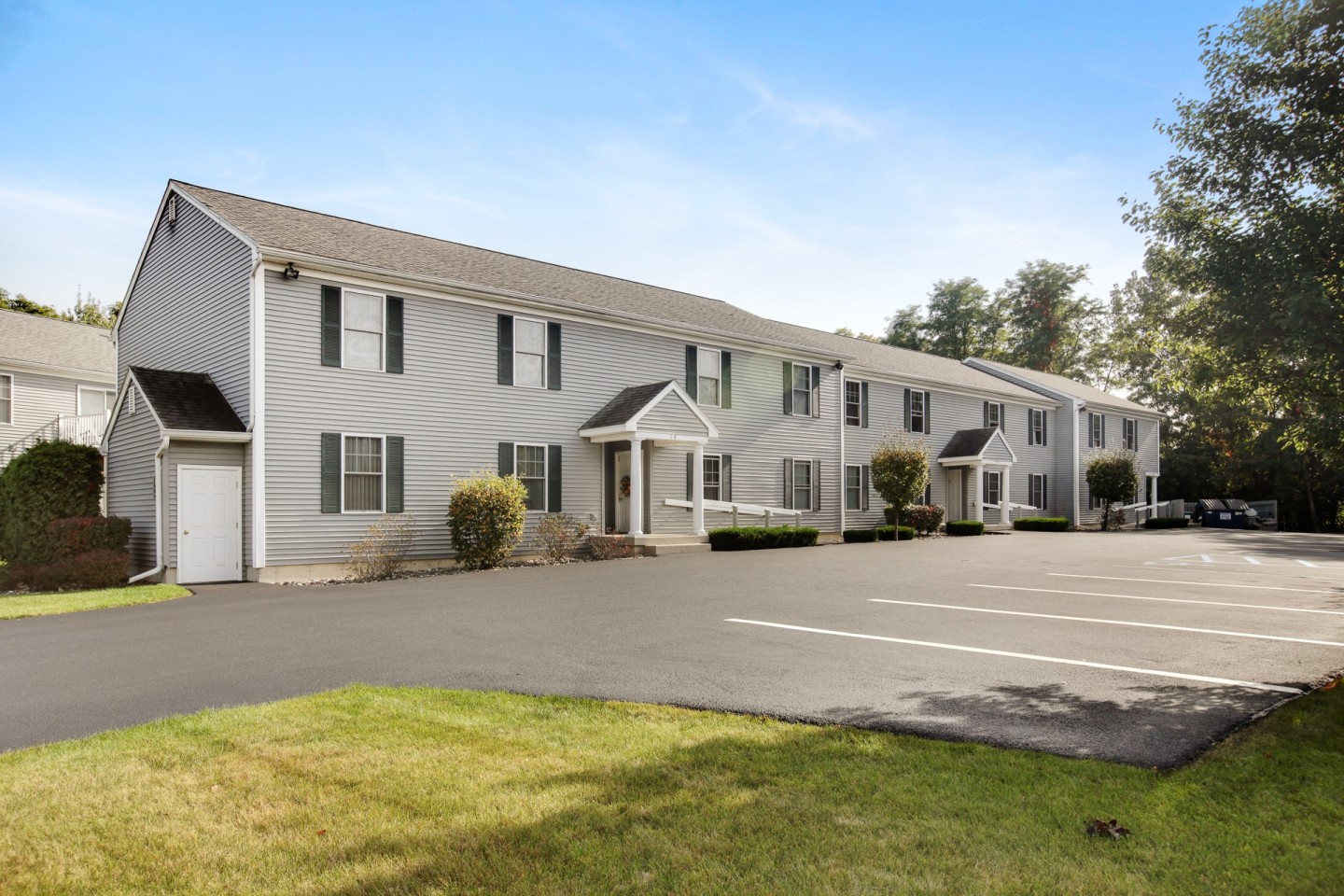 Graystone Apartments Image 3
